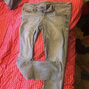 Mossimo skinny jeans, light wash, low rise size 26. Perfect condition